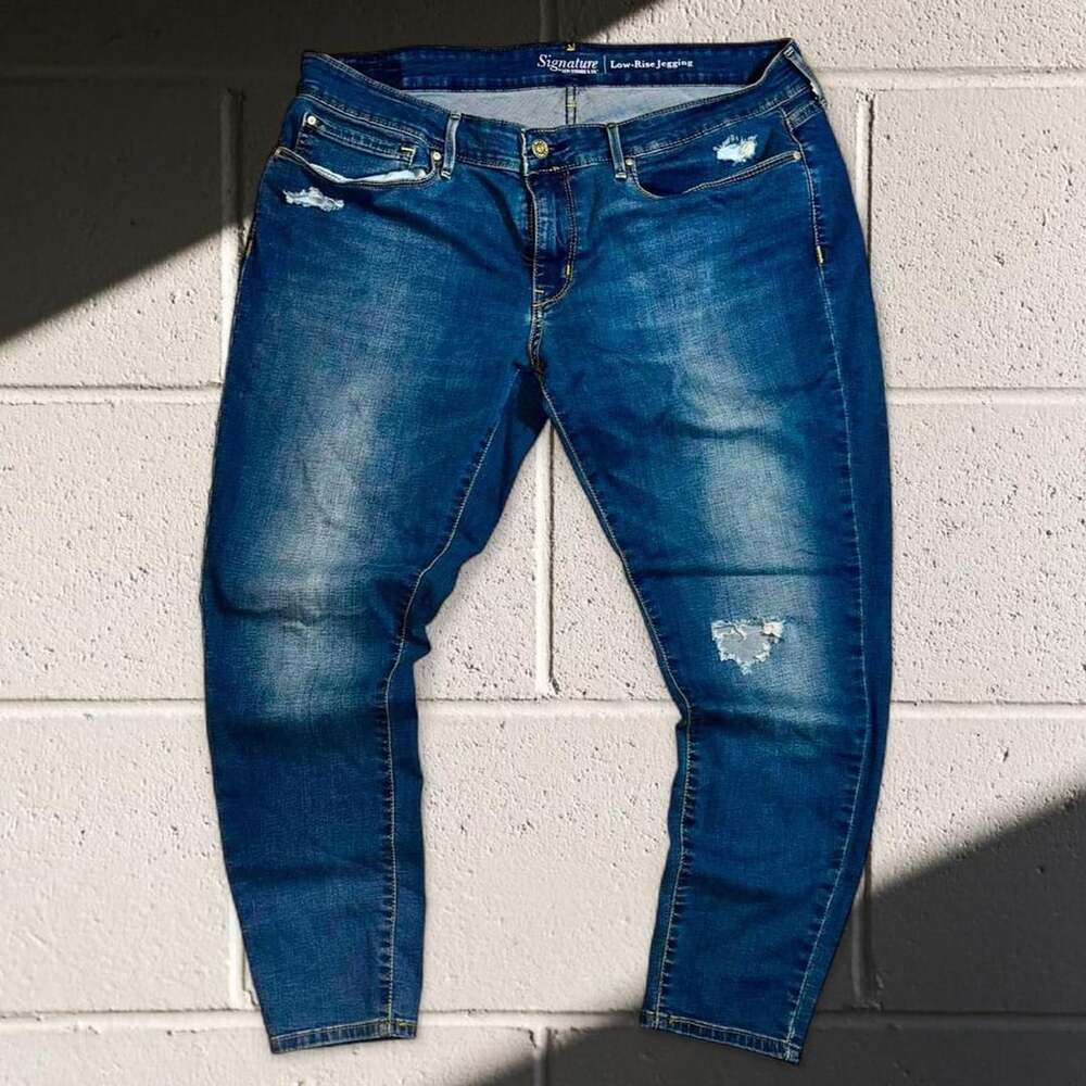 Signature by Levi Strauss & Co. Low-Rise Jegging Size 16